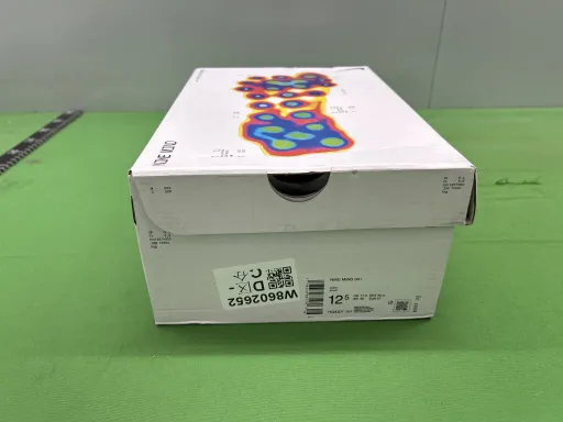 城昕按摩托白色