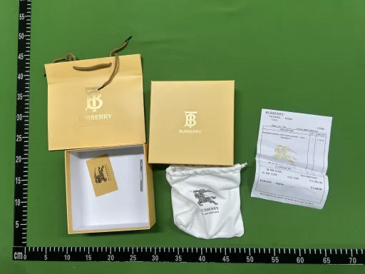 B米色盒子