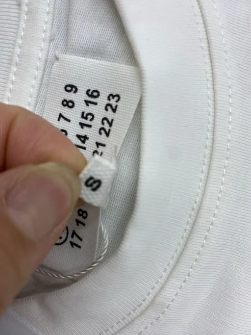 676 white