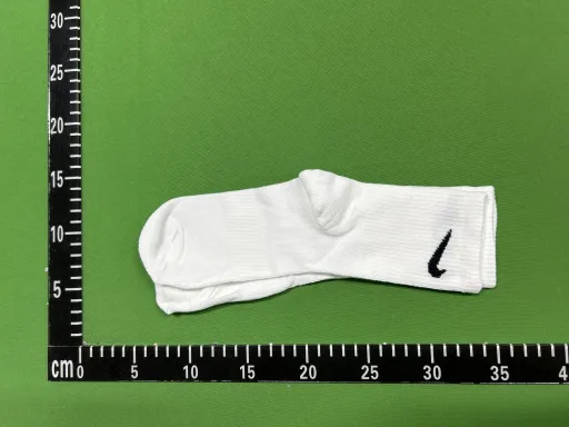 款式:a pair of white long
