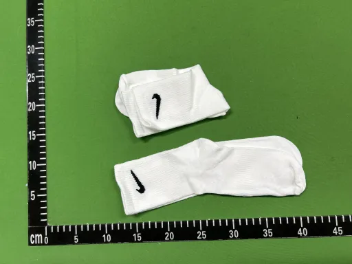 款式:a pair of white long