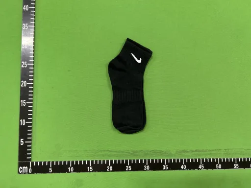 款式:a pair of black